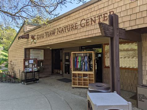 Effie Yeaw Nature Center: Explore Local Wildlife